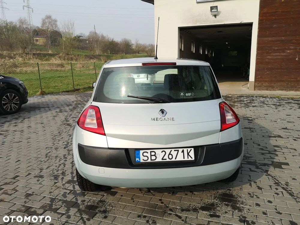 Renault Megane 1.5 dCi Pack Authentique - 9