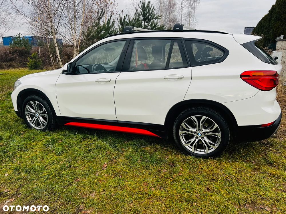 BMW X1 xDrive20i Sport Line - 10