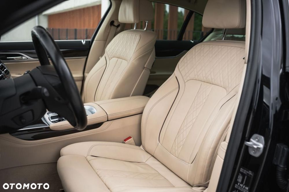 BMW Seria 7 - 21