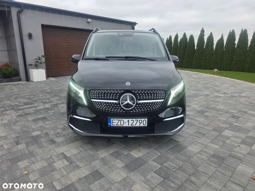 Mercedes-Benz V-Class 2023 photo 3