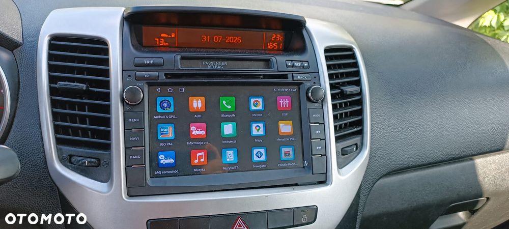 Kia Venga - 25