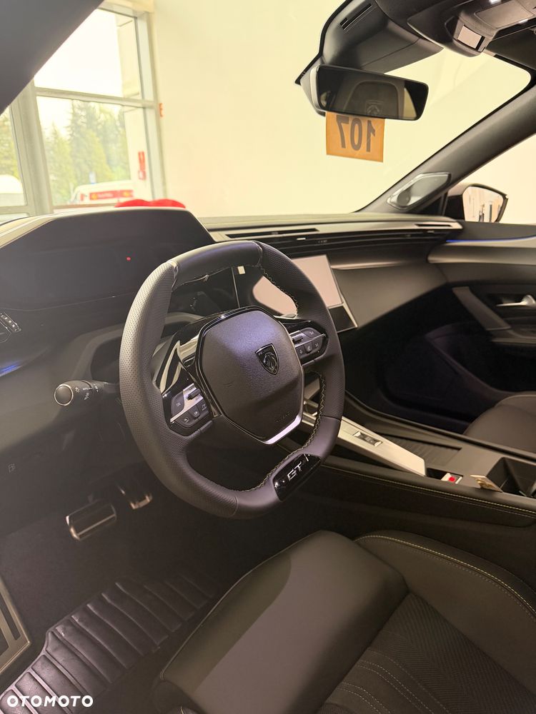 Peugeot 408 - 12