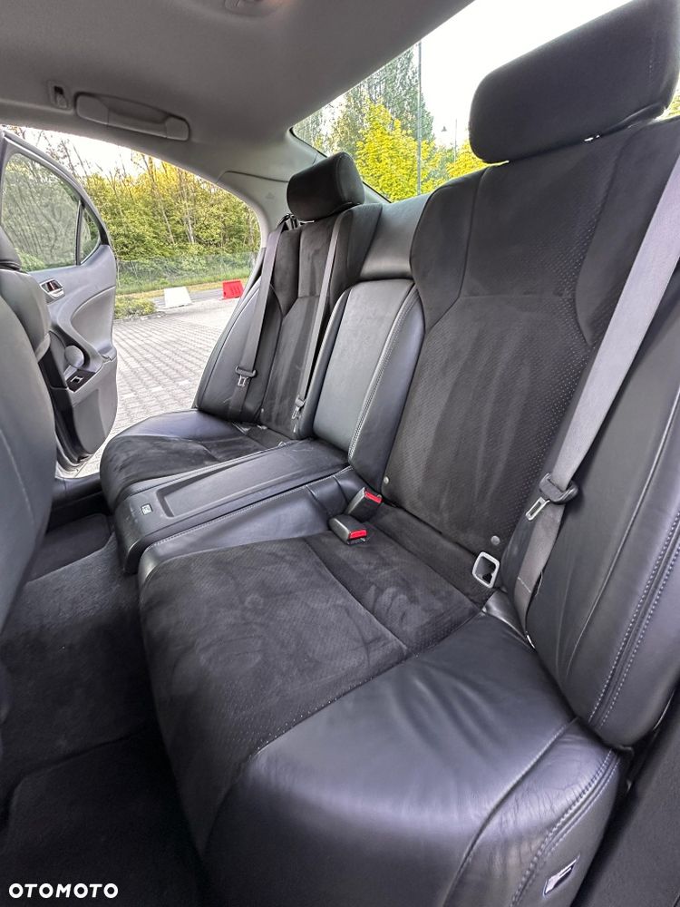 Lexus Inny - 5