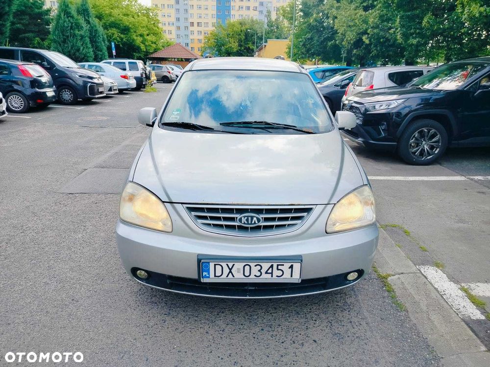 Kia Carens - 1