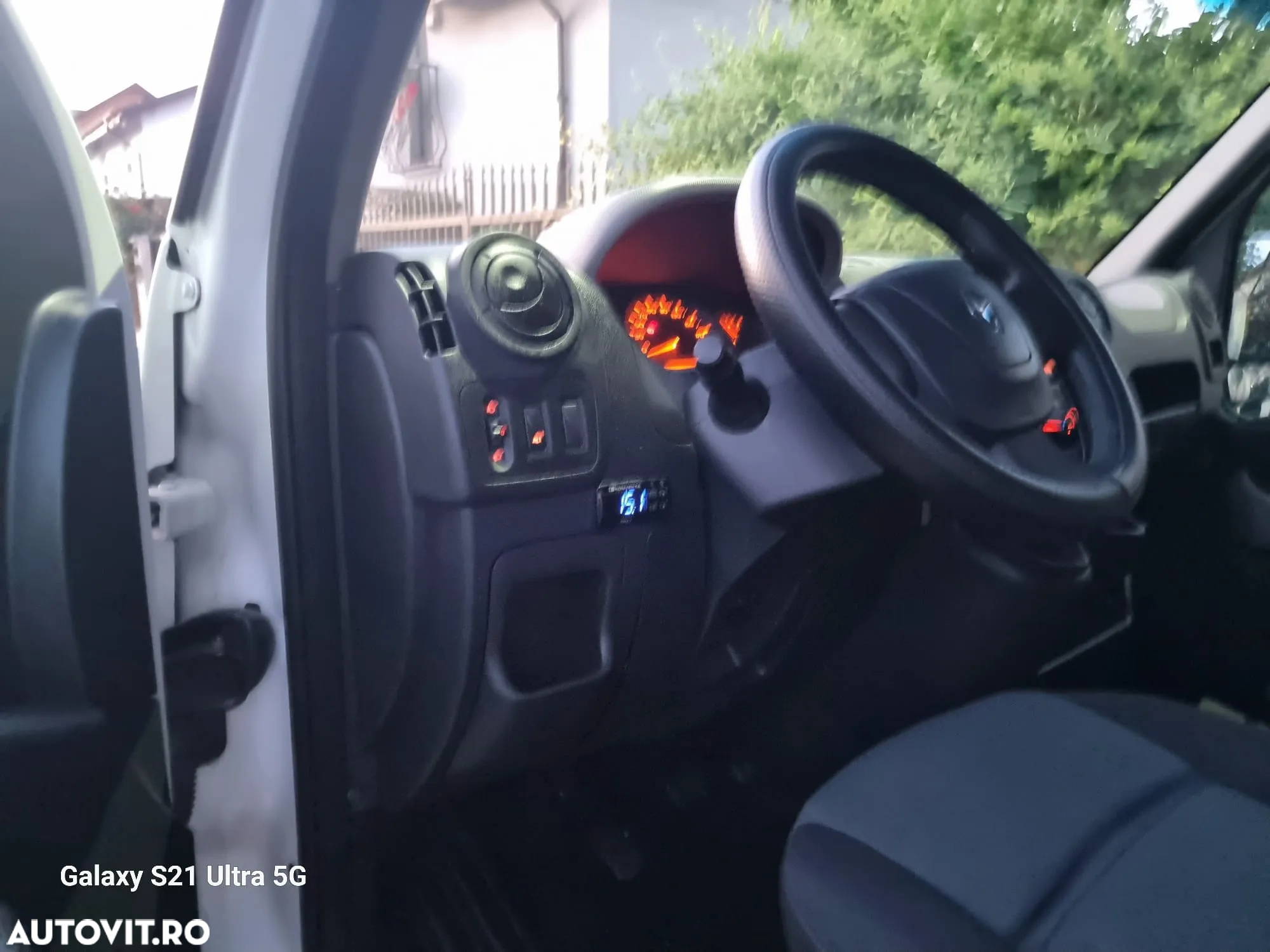 Renault Master autoutilitara N1 - 2