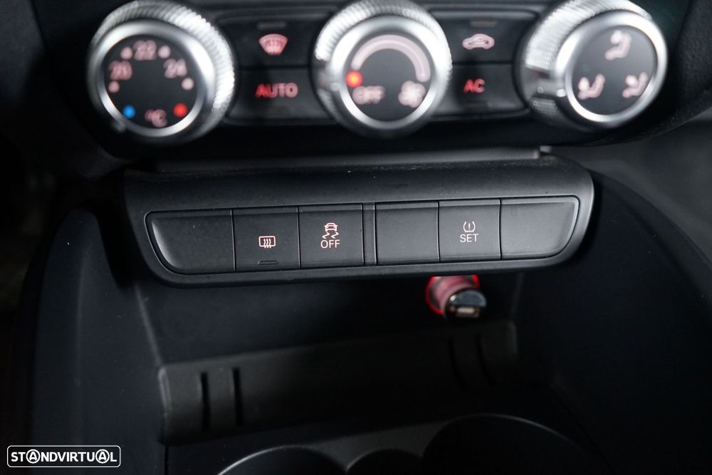 Audi A1 1.6 TDI Ambition - 30