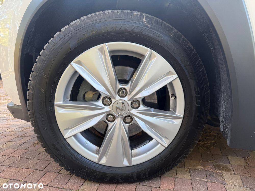 Lexus UX 250h Elegance 2WD - 8