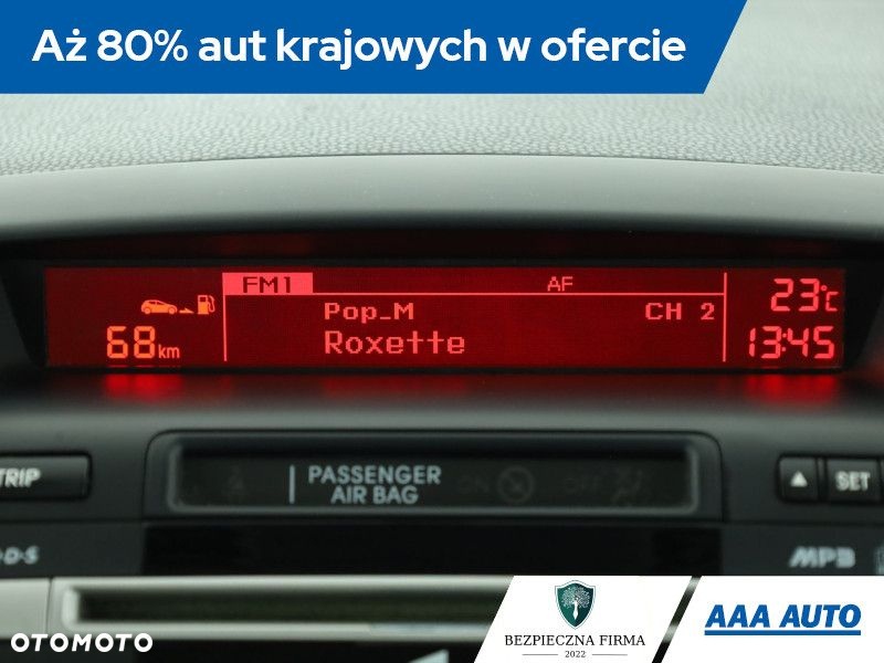 Kia Venga - 10