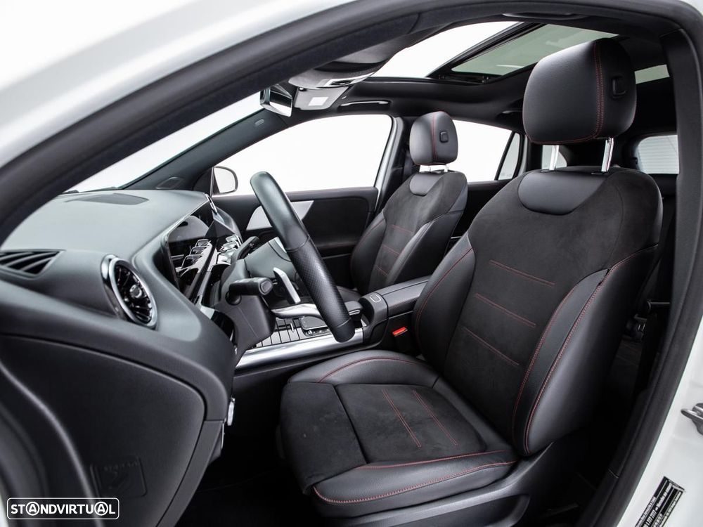 Mercedes-Benz GLA 250 4Matic 8G-DCT - 10