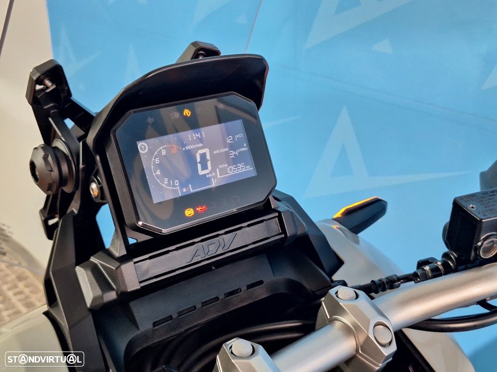 Honda ADV 350 - 10