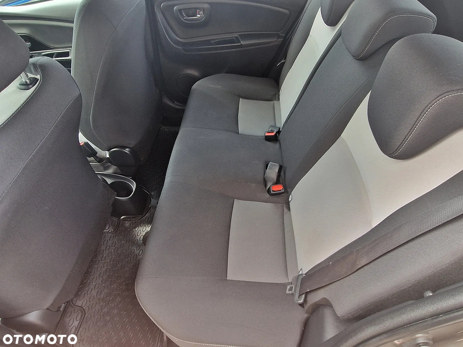 Toyota Yaris 1.5 Active - 11
