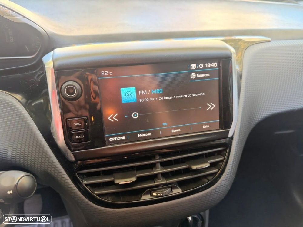 Peugeot 2008 1.2 PureTech Style - 6