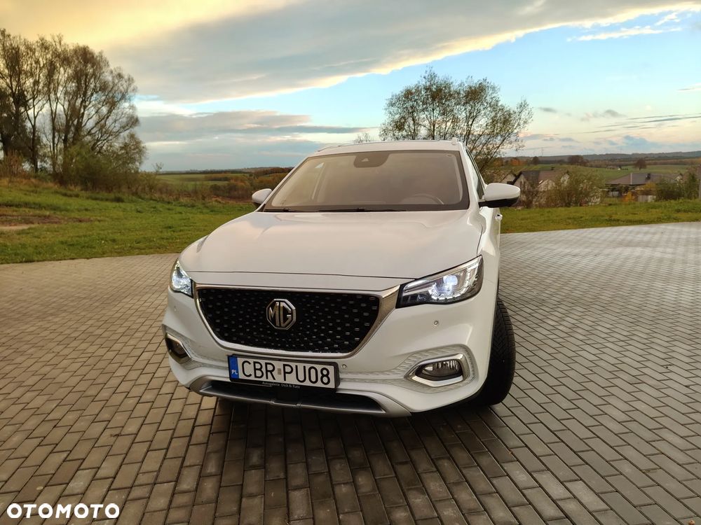 MG EHS PHEV Luxury - 2