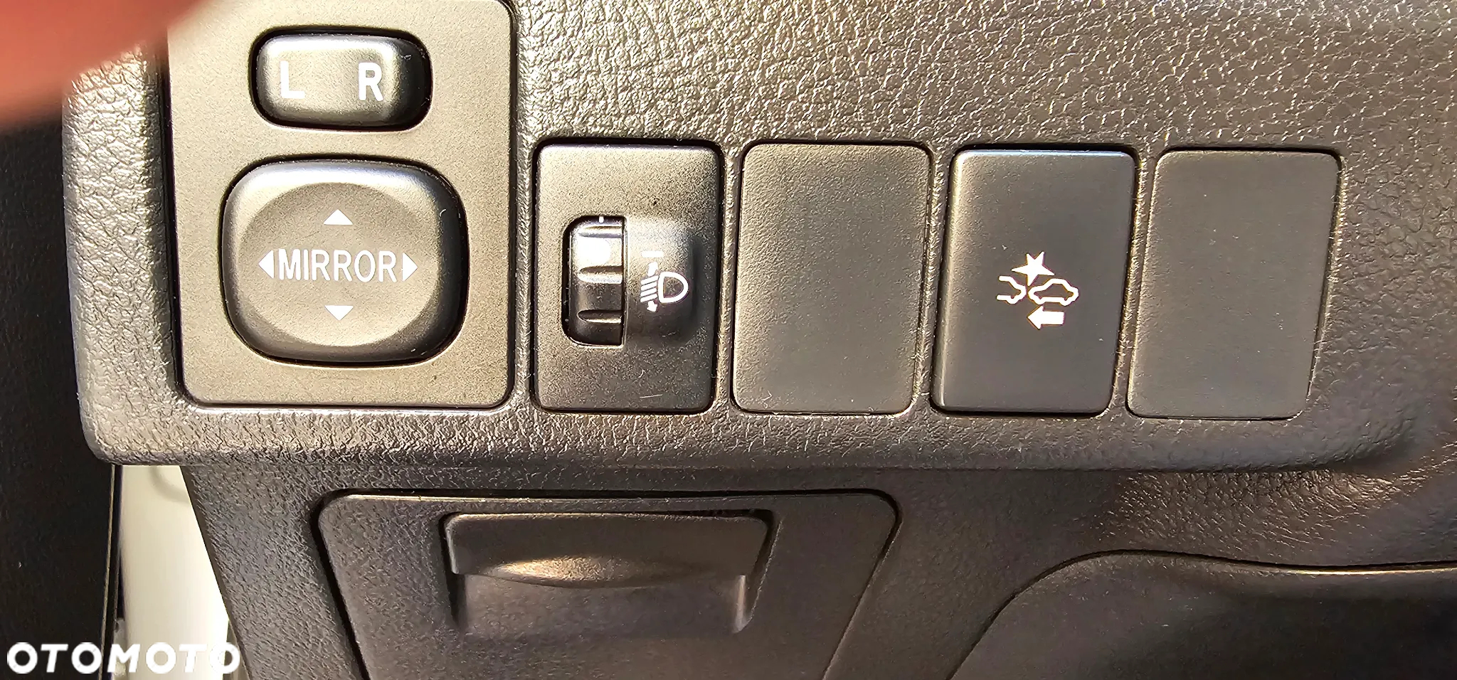 Toyota Auris Hybrid 135 Premium - 18