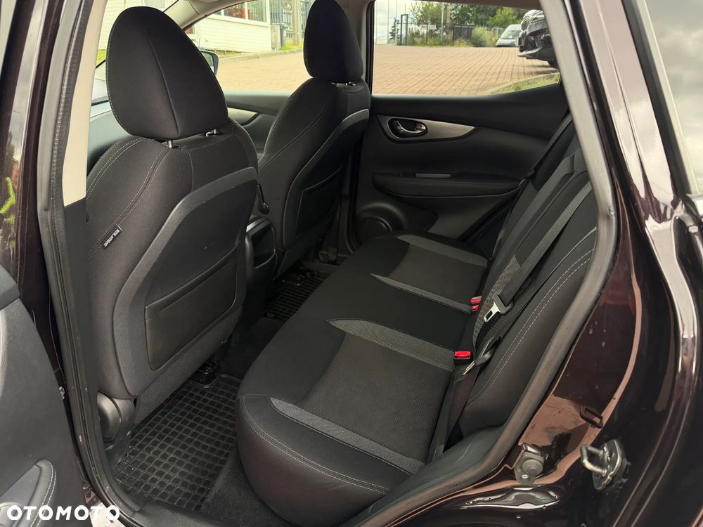 Nissan Qashqai 1.3 DIG-T N-Connecta EU6d - 14