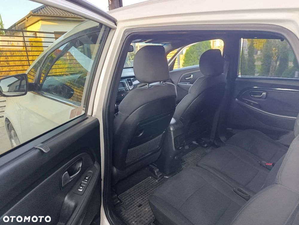 Kia Carens 1.7 CRDi L 7os - 6