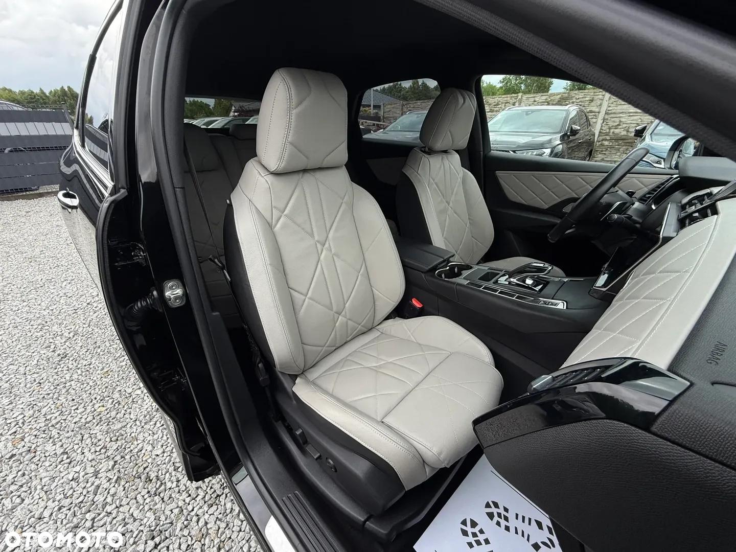 DS Automobiles DS 7 Crossback 1.6 E-Tense 4x4 Grand Chic - 31