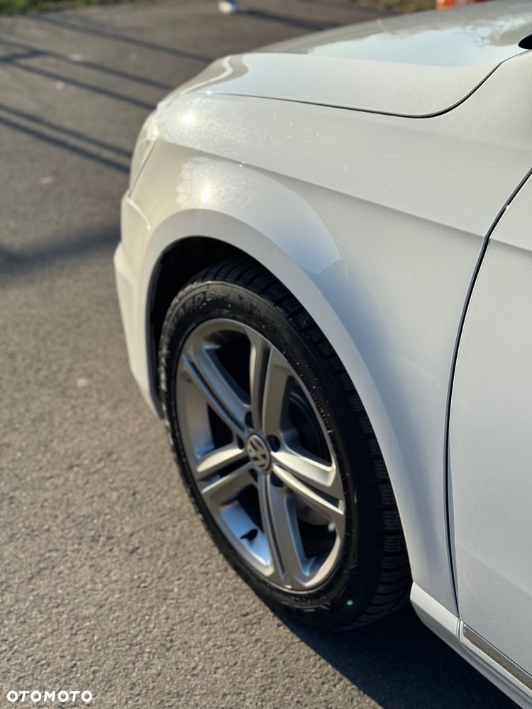 Volkswagen Passat 2.0 TDI Highline R-Style DSG - 16