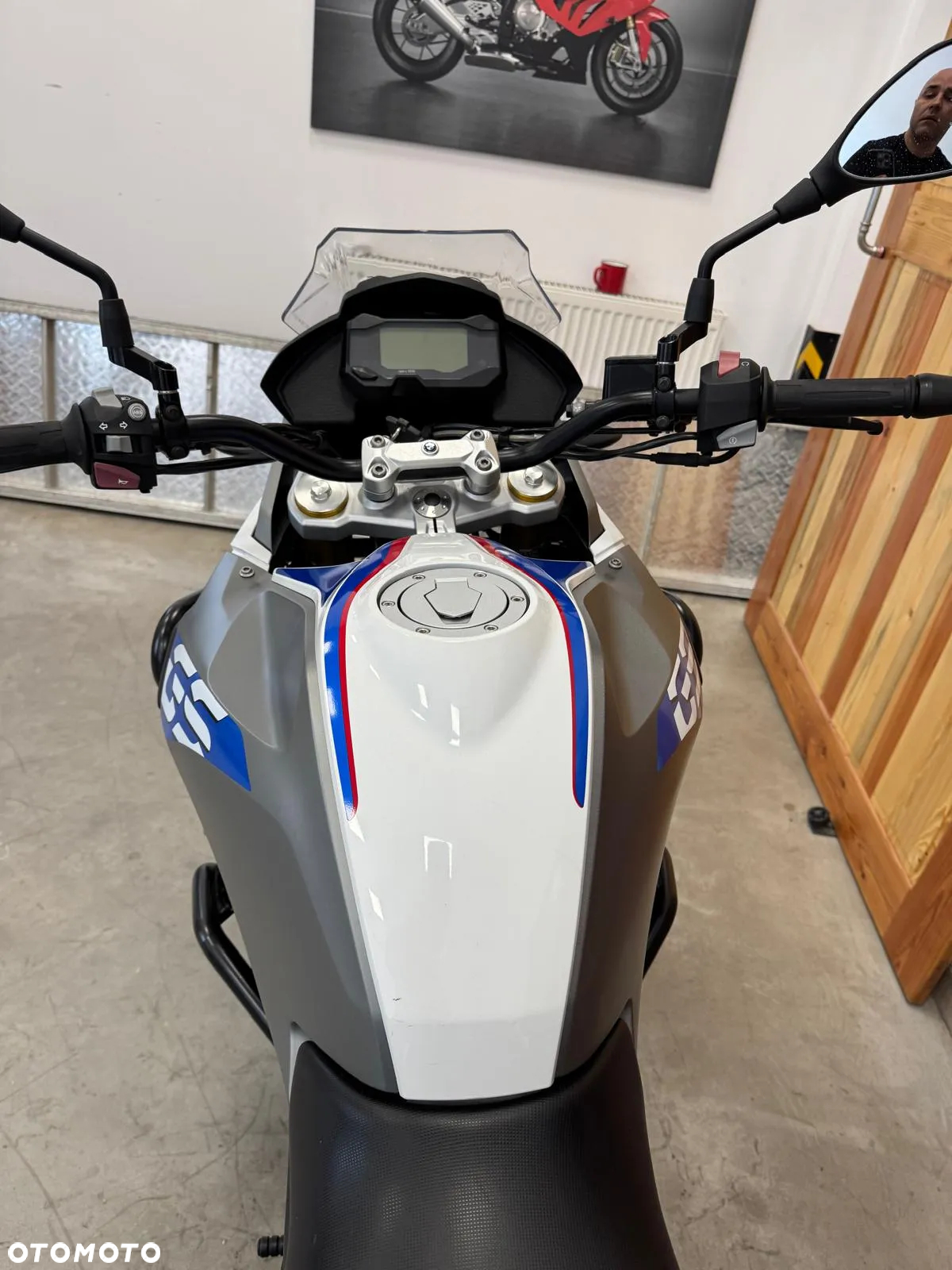 BMW G - 22