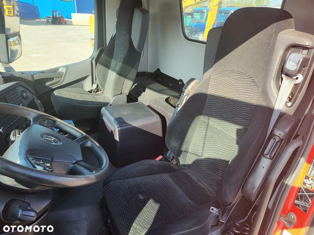 Mercedes-Benz Arocs 2645 6x4 budowlany DMC 66 ton z Niemiec - 15