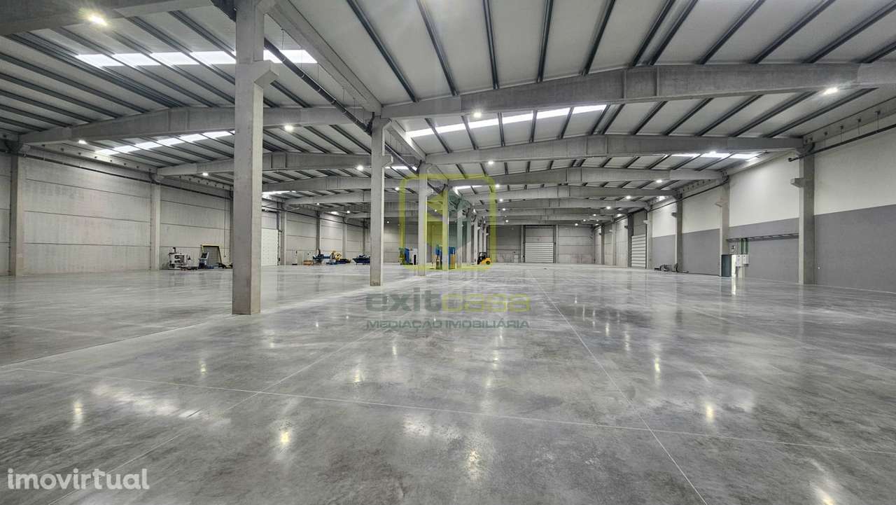 Armazém Novo em Vagos - Grande imagem: 4/41