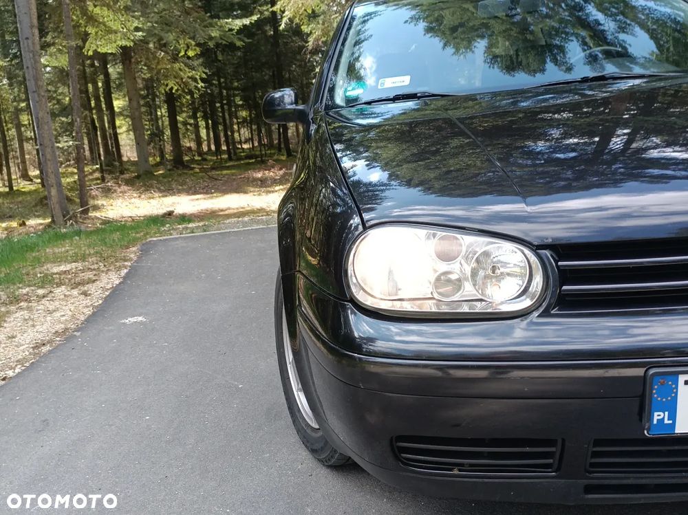 Volkswagen Golf 1.6 - 8