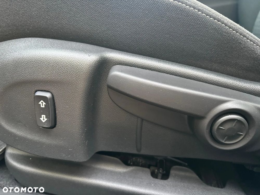 Opel Insignia 1.5 Business Elegance - 26