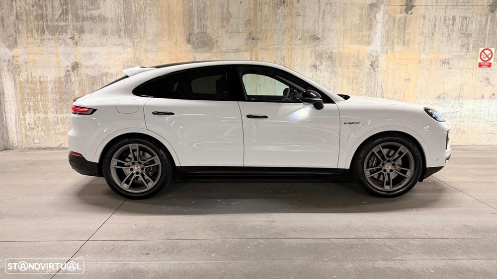 Porsche Cayenne Coupé E-Hybrid Black Edition - 9