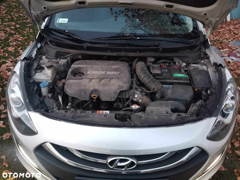 Hyundai i30 1.4 CRDi Premium - 9