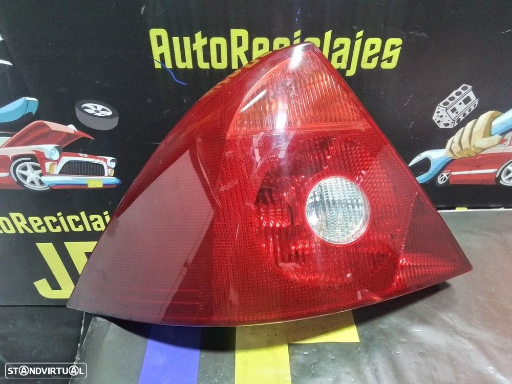 FAROLIM TRASEIRO ESQUERDO FORD MONDEO III 2000 - 3