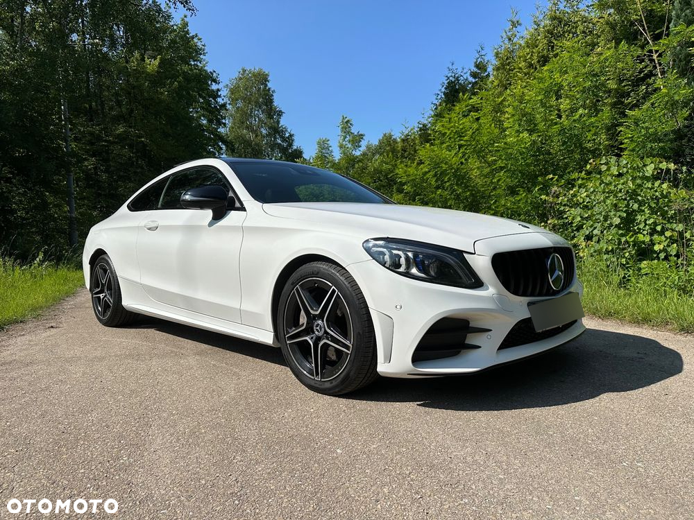 Mercedes-Benz Klasa C 300 9G-TRONIC - 2