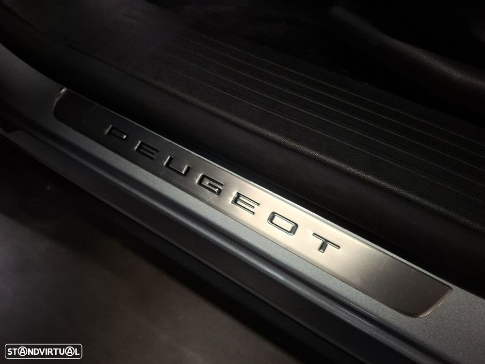 Peugeot 5008 1.2 Hybrid GT e-DCS6 - 27