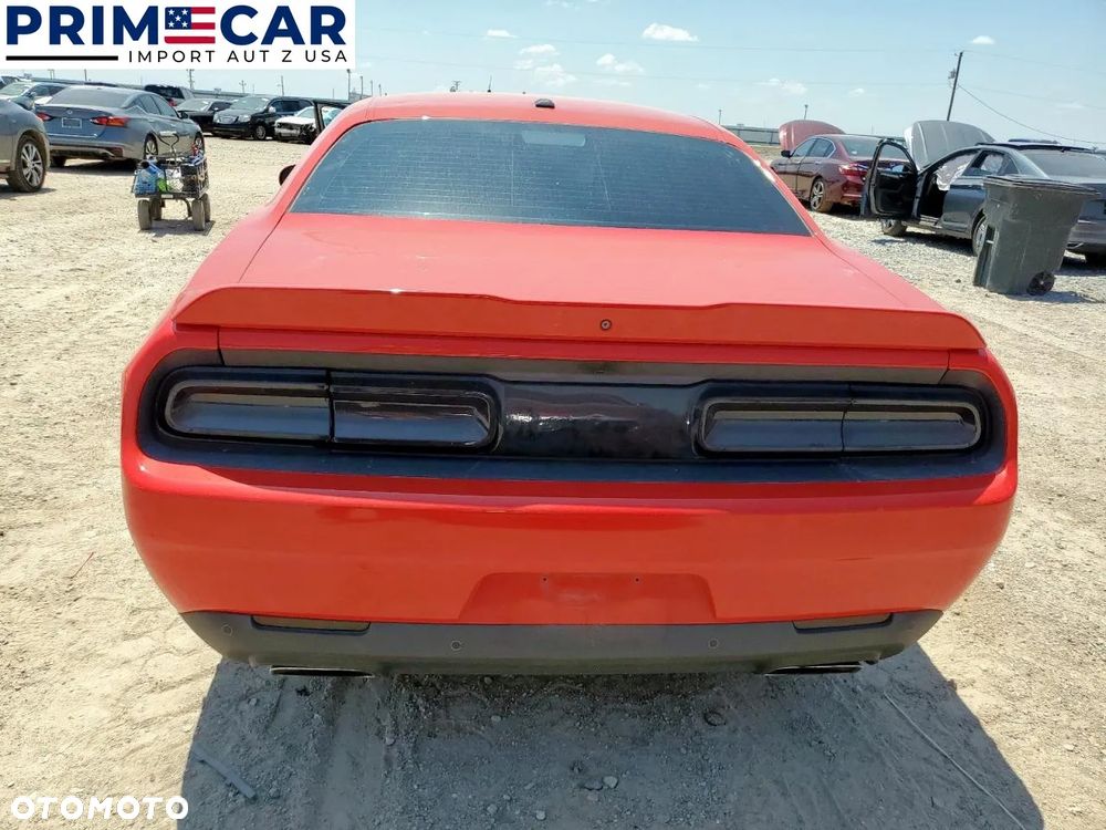 Dodge Challenger 5.7 R/T - 6