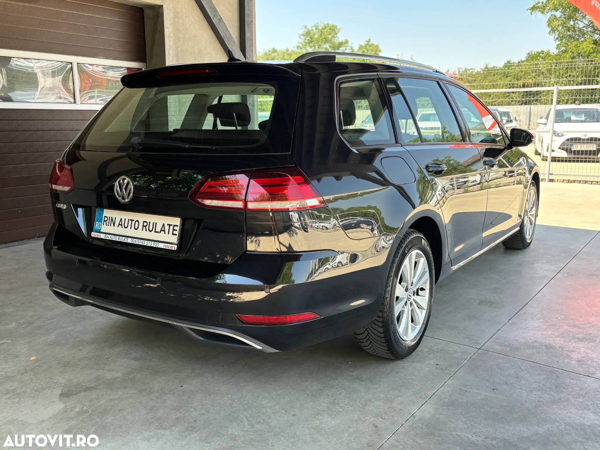 Volkswagen Golf 1.6 TDI Trendline - 8