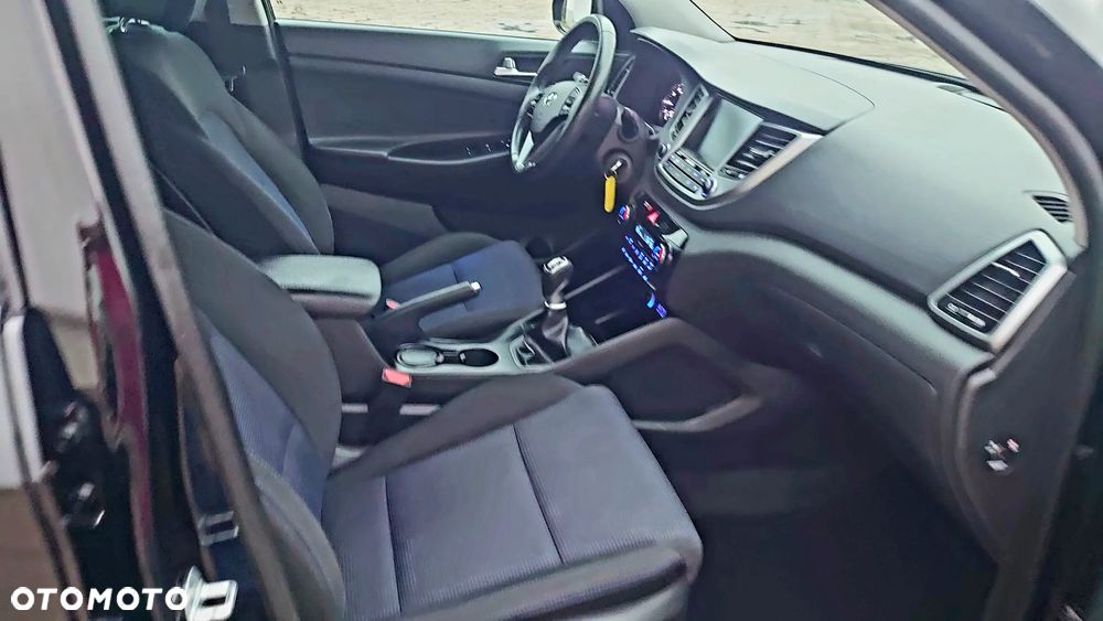 Hyundai Tucson blue 1.6 GDi 2WD Navi - 11
