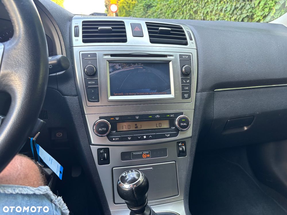 Toyota Avensis 2.0 D-4D Comfort - 23
