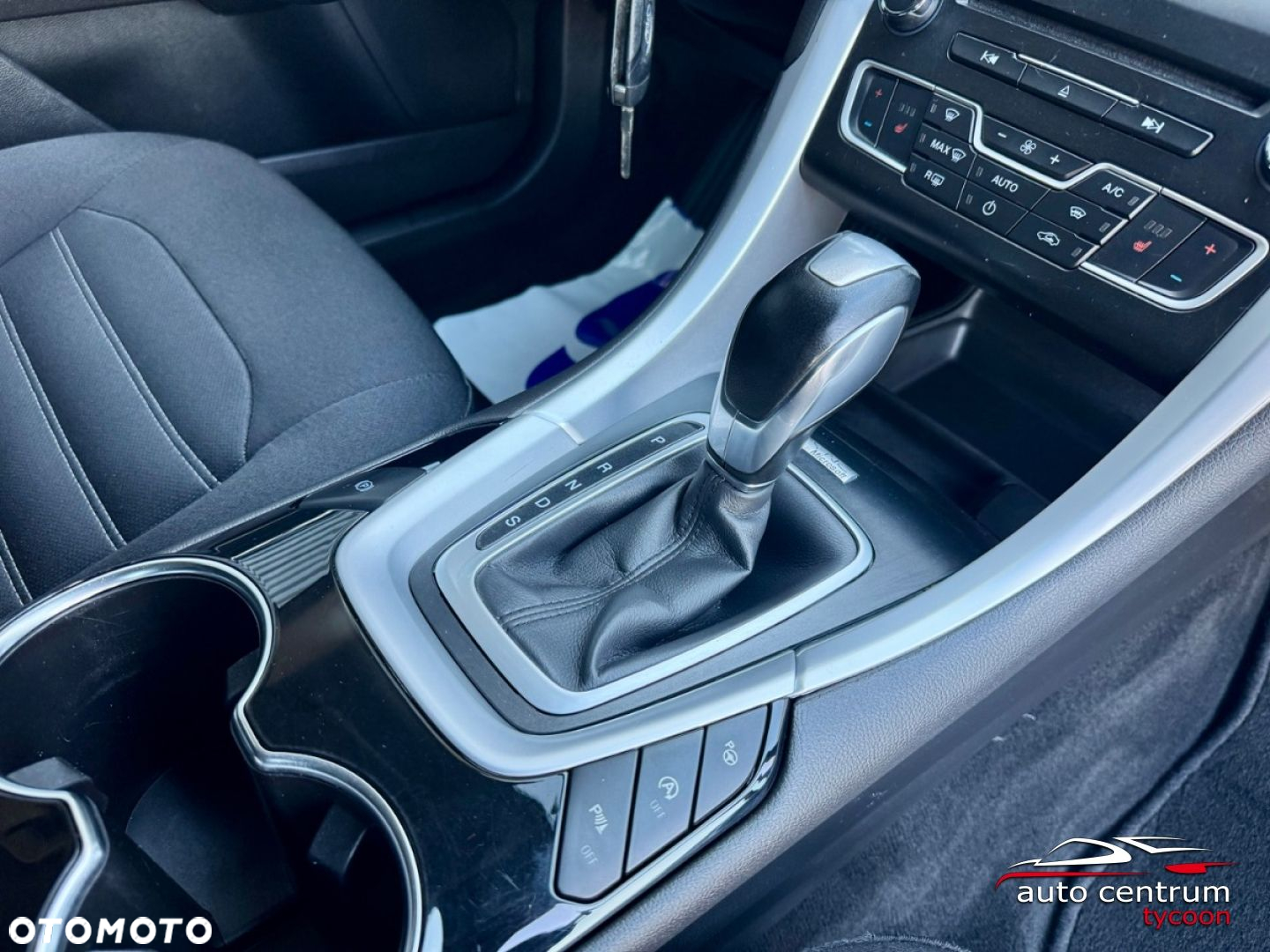 Ford Mondeo - 13
