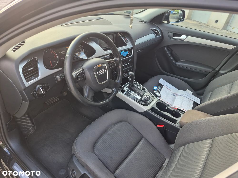 Audi A4 Avant - 11