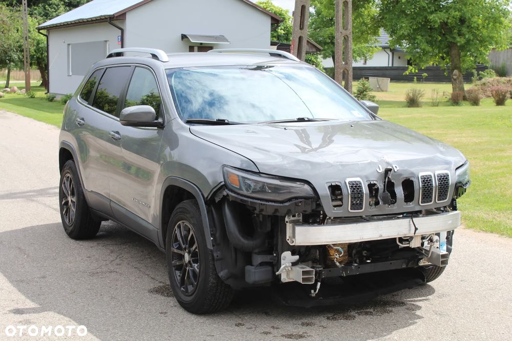 Jeep Cherokee - 3