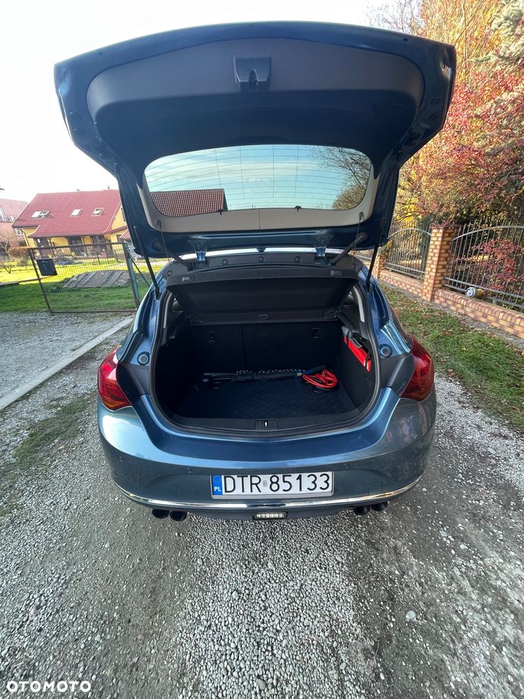Opel Astra IV 1.4 T Cosmo - 14