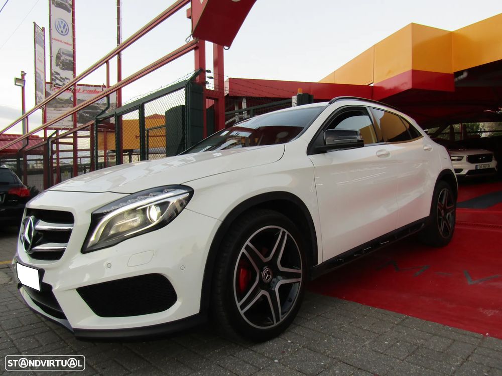 Mercedes-Benz GLA 200 d 4Matic 7G-DCT AMG Line - 19