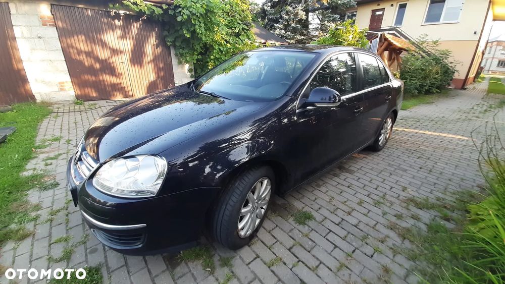 Volkswagen Jetta 1.6 TDI DPF Comfortline - 2