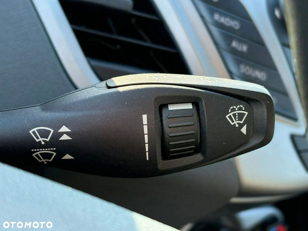 Ford Fiesta 1.25 Ambiente EU5 - 26