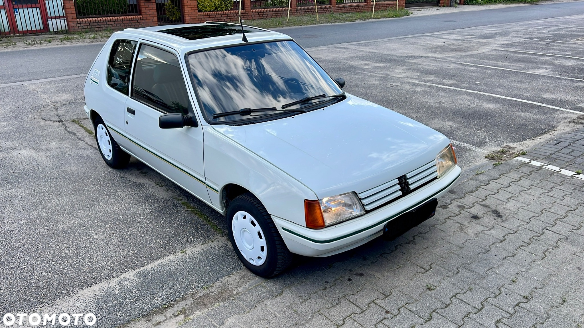 Peugeot 205 - 2