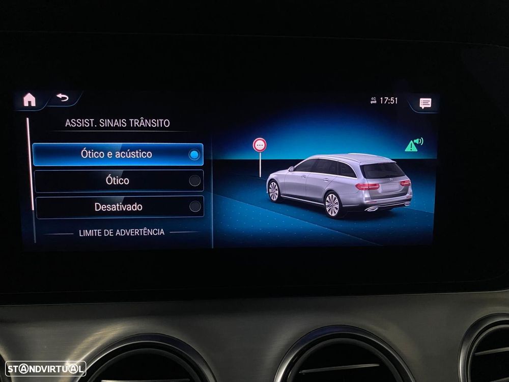 Mercedes-Benz E 300 de Exclusive Line 4Matic - 32