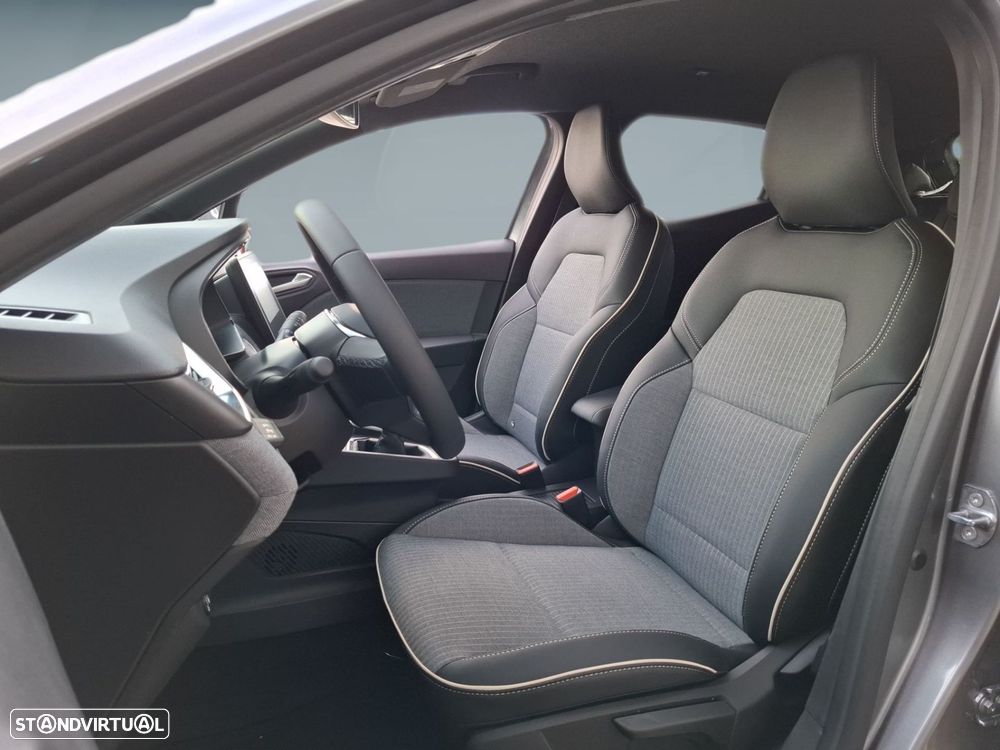 Renault Clio 1.0 TCe Techno Bi-Fuel - 11