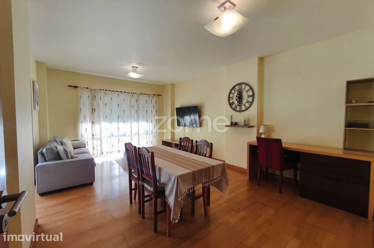 Apartamento T2 para Arrendamento em Ponta Delgada - Grande imagem: 2/16