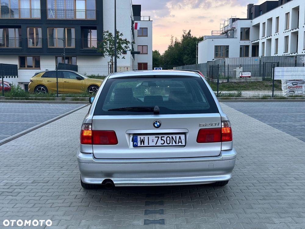 BMW Seria 5 520i - 8