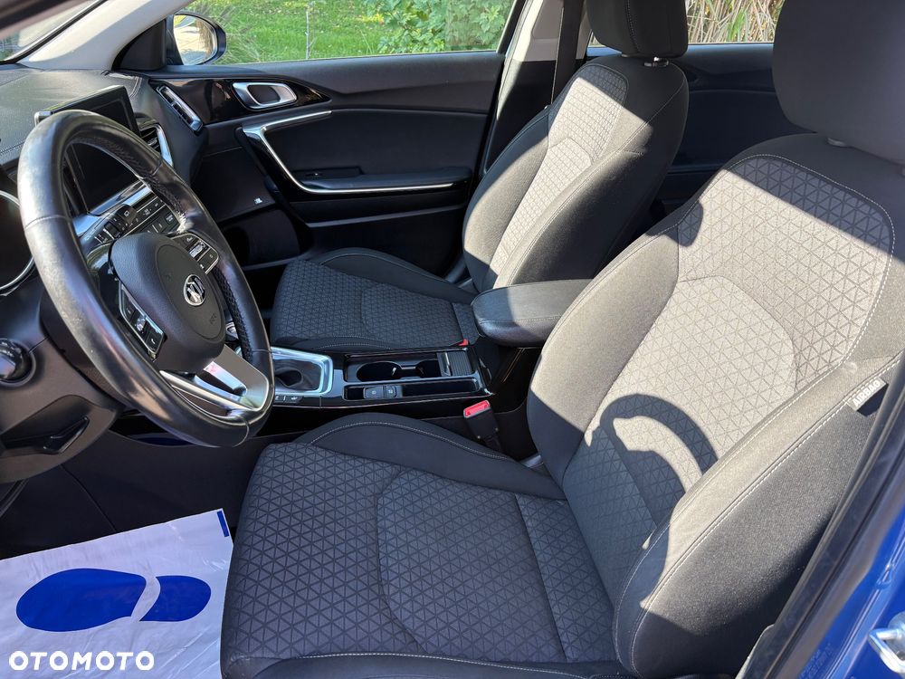 Kia Ceed - 28