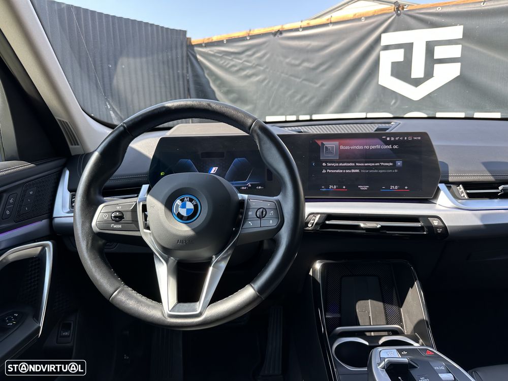 BMW iX1 xDrive30 xLine - 13